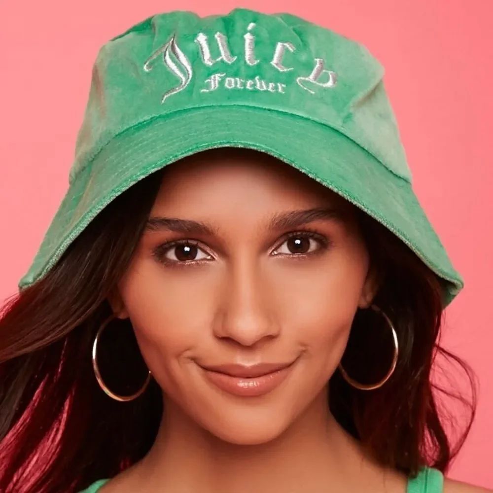 NWT Juicy Couture ribbed woven Bucket Hat Front embroidery channel-stitched brim